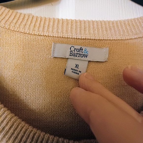 Croft & Barrow Tan and Gray Argyle Cardigan - Picture 2 of 4